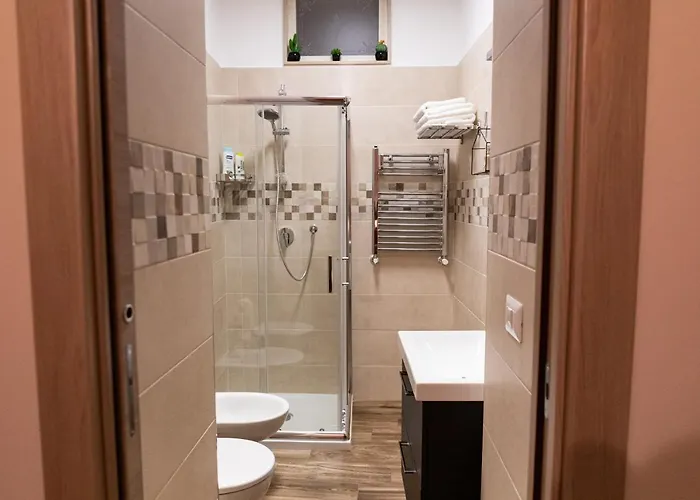 Tizzy & לינה וארוחת בוקר 3*